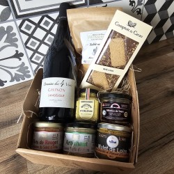 panier-cadeau-gourmand-chinon-mets-artisanaux-box.jpg